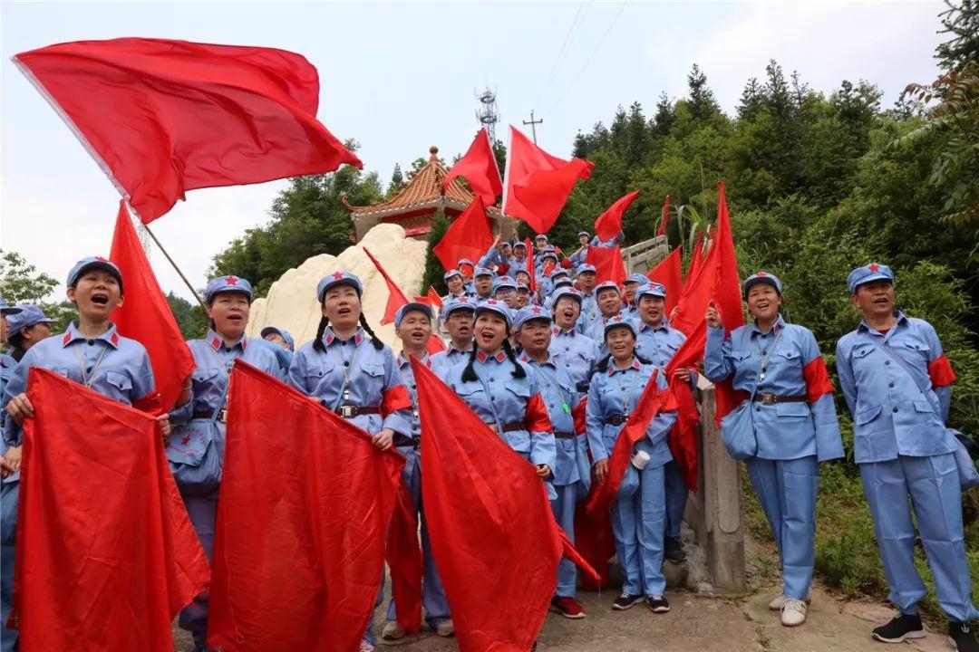 持卡免费 | 本周新线路！ “济宁人游济宁”旅游惠民直通车带你追忆红色岁月！